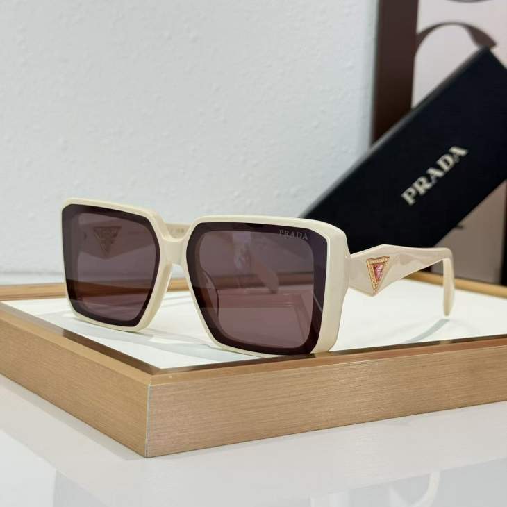Picture of Prada Sunglasses _SKUfw76146111fw